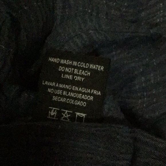 Annabelle Indigo Denim Blue Open Inset Design Flutter Sleeve Top NWT - Picture 13 of 13